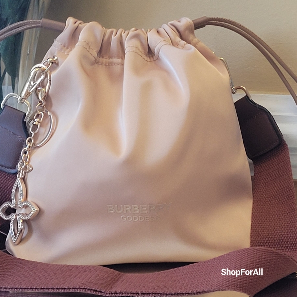 Burberry draw string pouch - Picture 9 of 13